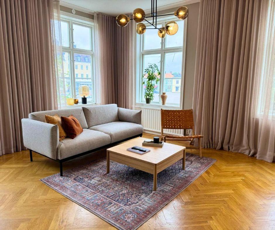 Eksjoe Stadshotell Bagian luar foto